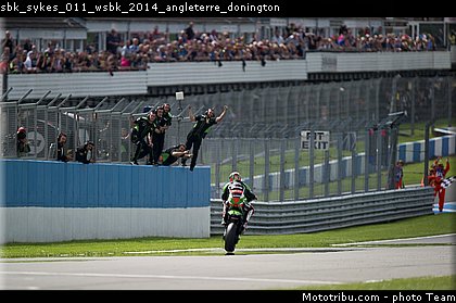sbk_sykes_011_wsbk_2014_angleterre_donington.jpg