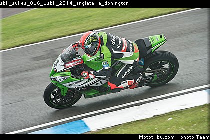sbk_sykes_016_wsbk_2014_angleterre_donington.jpg