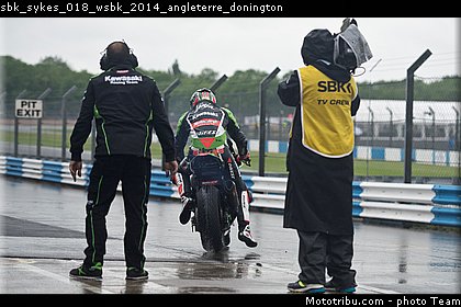 sbk_sykes_018_wsbk_2014_angleterre_donington.jpg