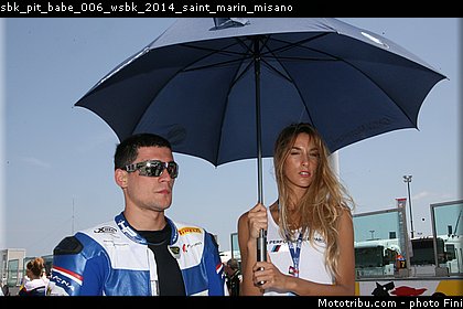 sbk_pit_babe_006_wsbk_2014_saint_marin_misano.jpg