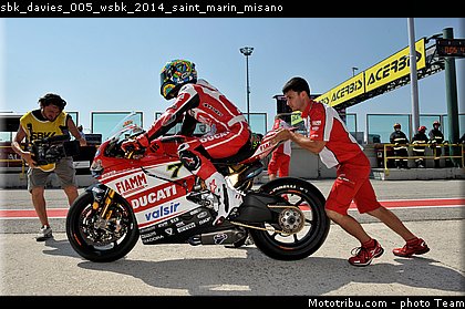 sbk_davies_005_wsbk_2014_saint_marin_misano.jpg