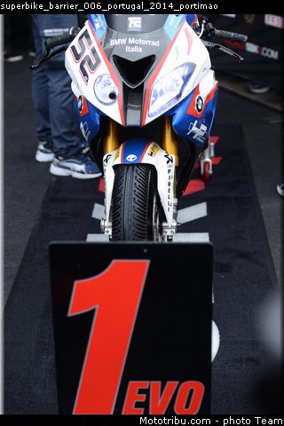 superbike_barrier_006_portugal_2014_portimao