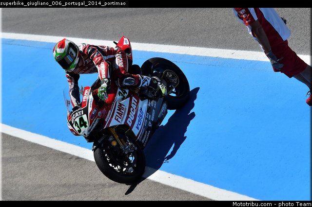 superbike_giugliano_006_portugal_2014_portimao