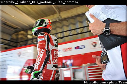 superbike_giugliano_007_portugal_2014_portimao.jpg
