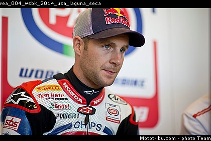 rea_004_wsbk_2014_usa_laguna_seca.jpg