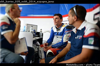 sbk_barrier_035_wsbk_2014_espagne_jerez.jpg