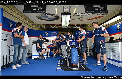 sbk_barrier_036_wsbk_2014_espagne_jerez.jpg
