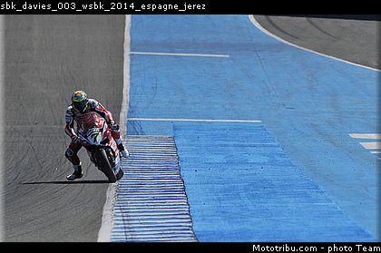 sbk_davies_003_wsbk_2014_espagne_jerez.jpg