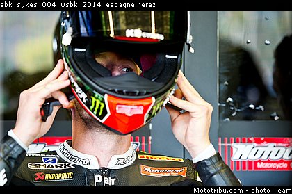 sbk_sykes_004_wsbk_2014_espagne_jerez.jpg