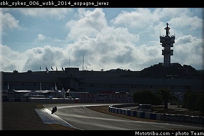 sbk_sykes_006_wsbk_2014_espagne_jerez.jpg
