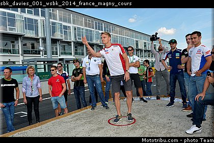 sbk_davies_001_wsbk_2014_france_magny_cours.jpg