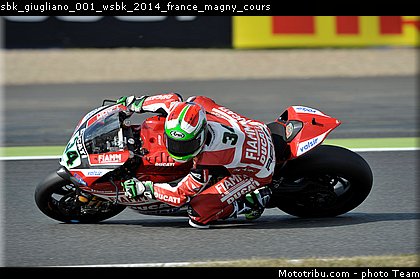 sbk_giugliano_001_wsbk_2014_france_magny_cours.jpg