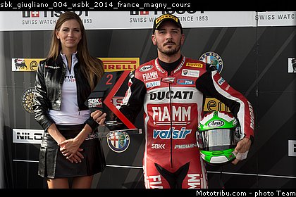 sbk_giugliano_004_wsbk_2014_france_magny_cours.jpg