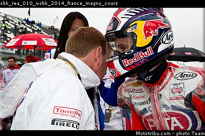sbk_rea_010_wsbk_2014_france_magny_cours.jpg