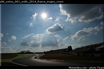 sbk_sykes_001_wsbk_2014_france_magny_cours.jpg