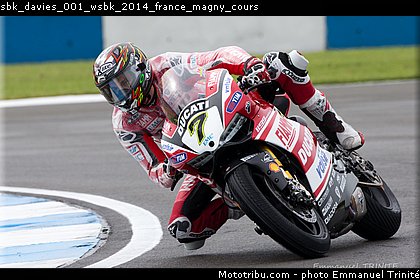 sbk_davies_001_wsbk_2014_france_magny_cours.jpg