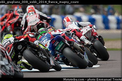 sbk_giugliano_008_wsbk_2014_france_magny_cours.jpg