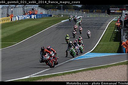 sbk_guintoli_021_wsbk_2014_france_magny_cours.jpg