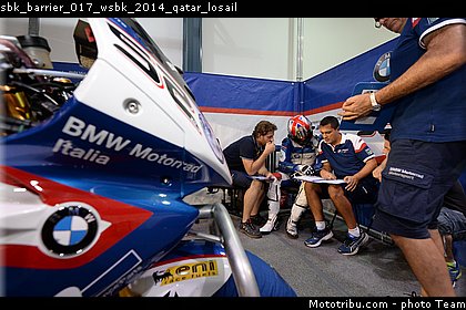 sbk_barrier_017_wsbk_2014_qatar_losail.jpg