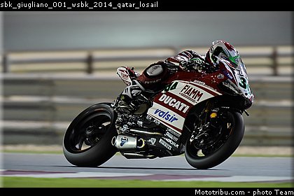 sbk_giugliano_001_wsbk_2014_qatar_losail.jpg