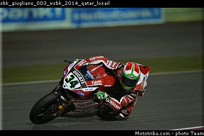 sbk_giugliano_003_wsbk_2014_qatar_losail.jpg