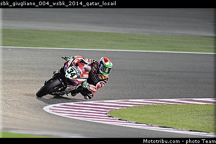sbk_giugliano_004_wsbk_2014_qatar_losail.jpg