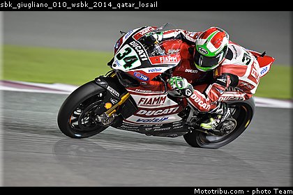 sbk_giugliano_010_wsbk_2014_qatar_losail.jpg
