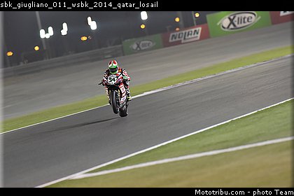 sbk_giugliano_011_wsbk_2014_qatar_losail.jpg
