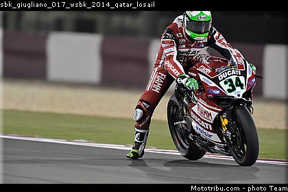 sbk_giugliano_017_wsbk_2014_qatar_losail.jpg