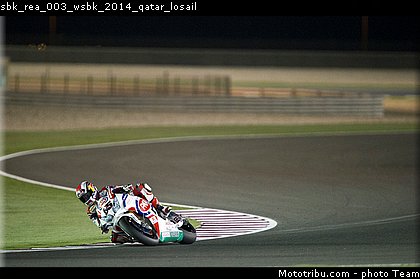 sbk_rea_003_wsbk_2014_qatar_losail.jpg