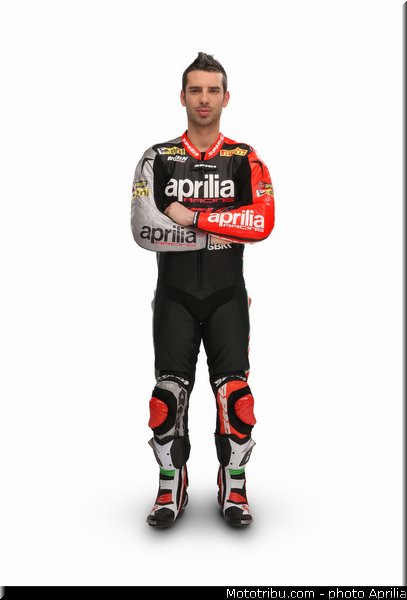 guintoli_03_wsbk_2014_team_aprilia