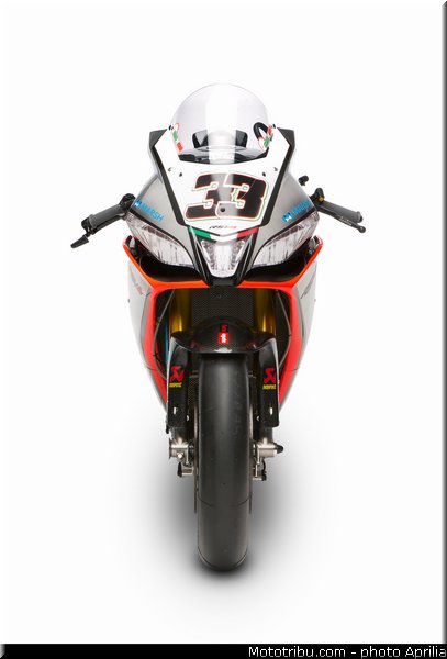melandri_05_wsbk_2014_team_aprilia