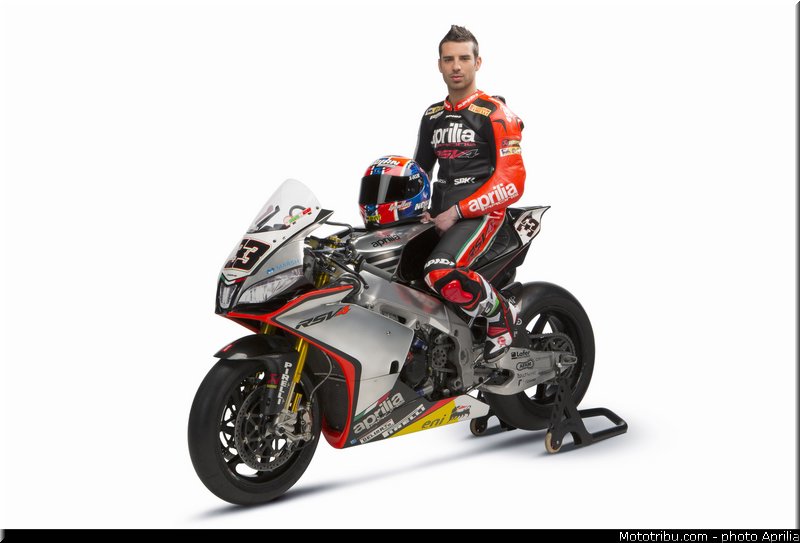 melandri_06_wsbk_2014_team_aprilia