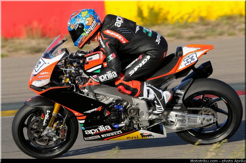 melandri_11_wsbk_2014_team_aprilia