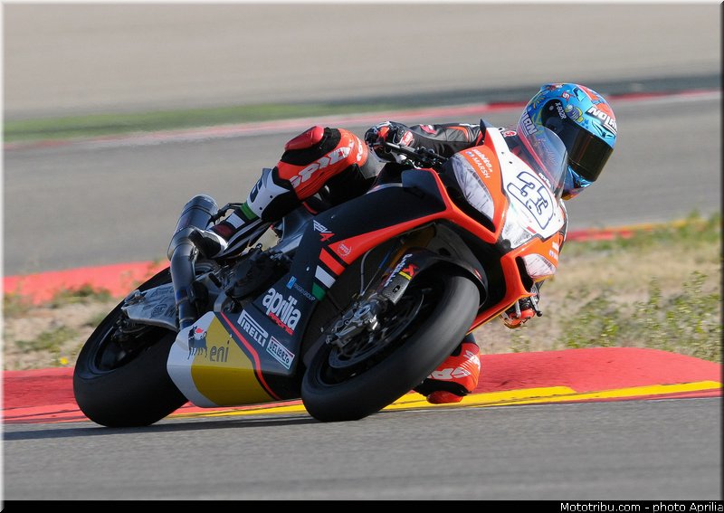melandri_15_wsbk_2014_team_aprilia