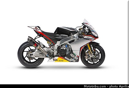 guintoli_02_wsbk_2014_team_aprilia.jpg