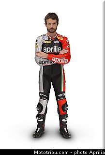 guintoli_08_wsbk_2014_team_aprilia.jpg