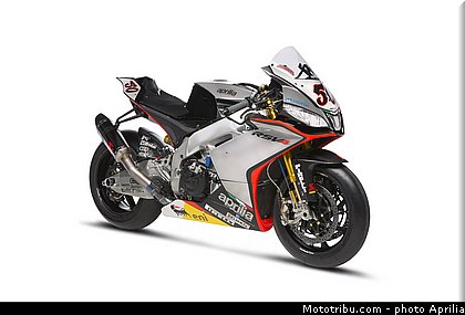 guintoli_11_wsbk_2014_team_aprilia.jpg
