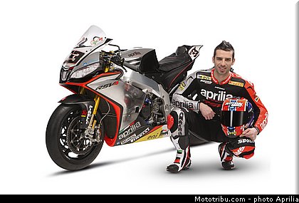 melandri_01_wsbk_2014_team_aprilia.jpg