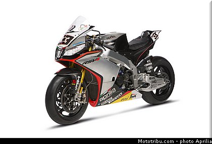 melandri_02_wsbk_2014_team_aprilia.jpg