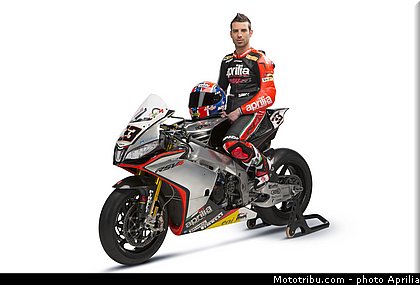 melandri_06_wsbk_2014_team_aprilia.jpg