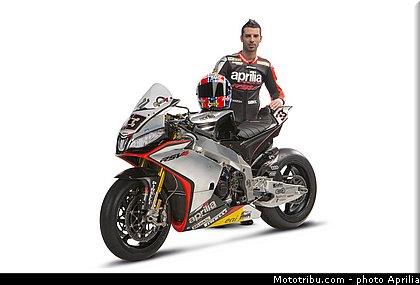 melandri_08_wsbk_2014_team_aprilia.jpg