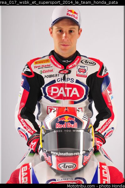 rea_017_wsbk_et_supersport_2014_le_team_honda_pata