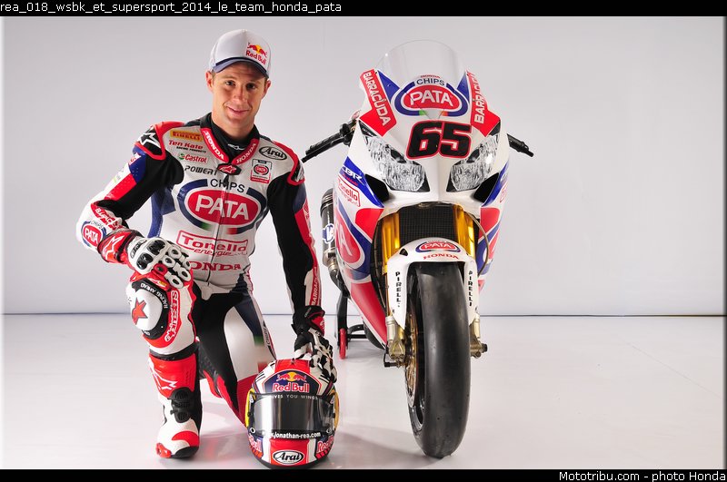rea_018_wsbk_et_supersport_2014_le_team_honda_pata