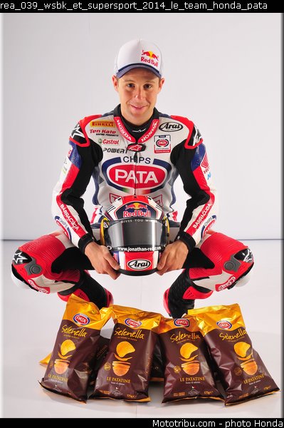 rea_039_wsbk_et_supersport_2014_le_team_honda_pata