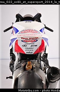 rea_022_wsbk_et_supersport_2014_le_team_honda_pata.jpg