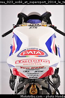rea_023_wsbk_et_supersport_2014_le_team_honda_pata.jpg