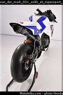 van_der_mark_021_wsbk_et_supersport_2014_le_team_honda_pata.jpg