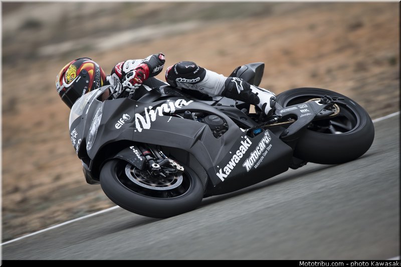 baz_11_wsbk_2014_team_kawasaki