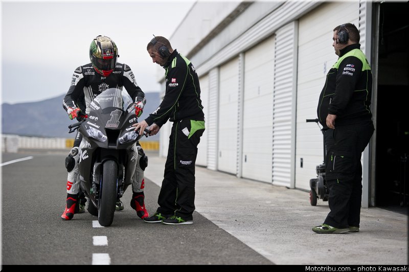 sykes_06_wsbk_2014_team_kawasaki